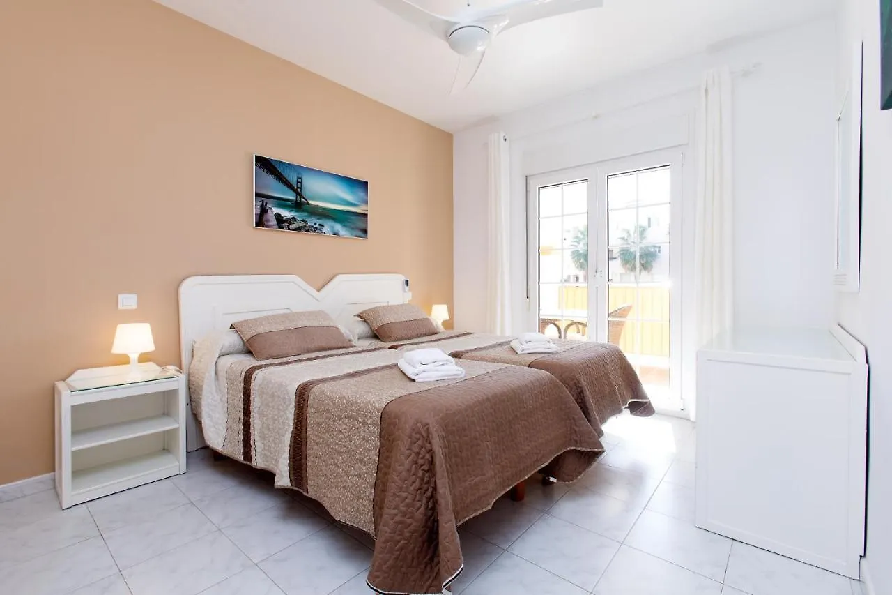 At Almoraide Rooms Suites (Adults Only) Nerja 0*,  Spanje
