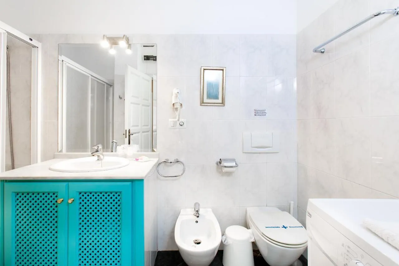 נרחה At Almoraide Rooms Suites (Adults Only) ספרד