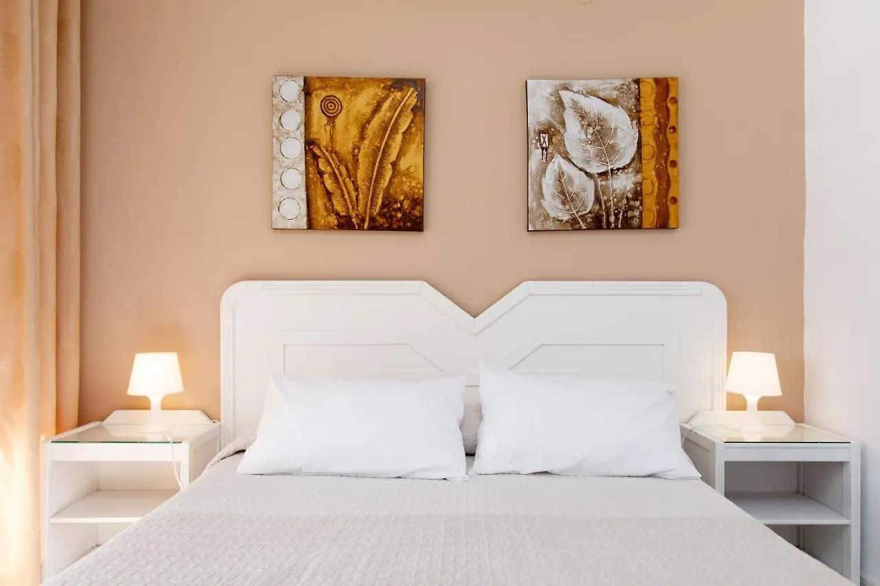 נרחה At Almoraide Rooms Suites (Adults Only)