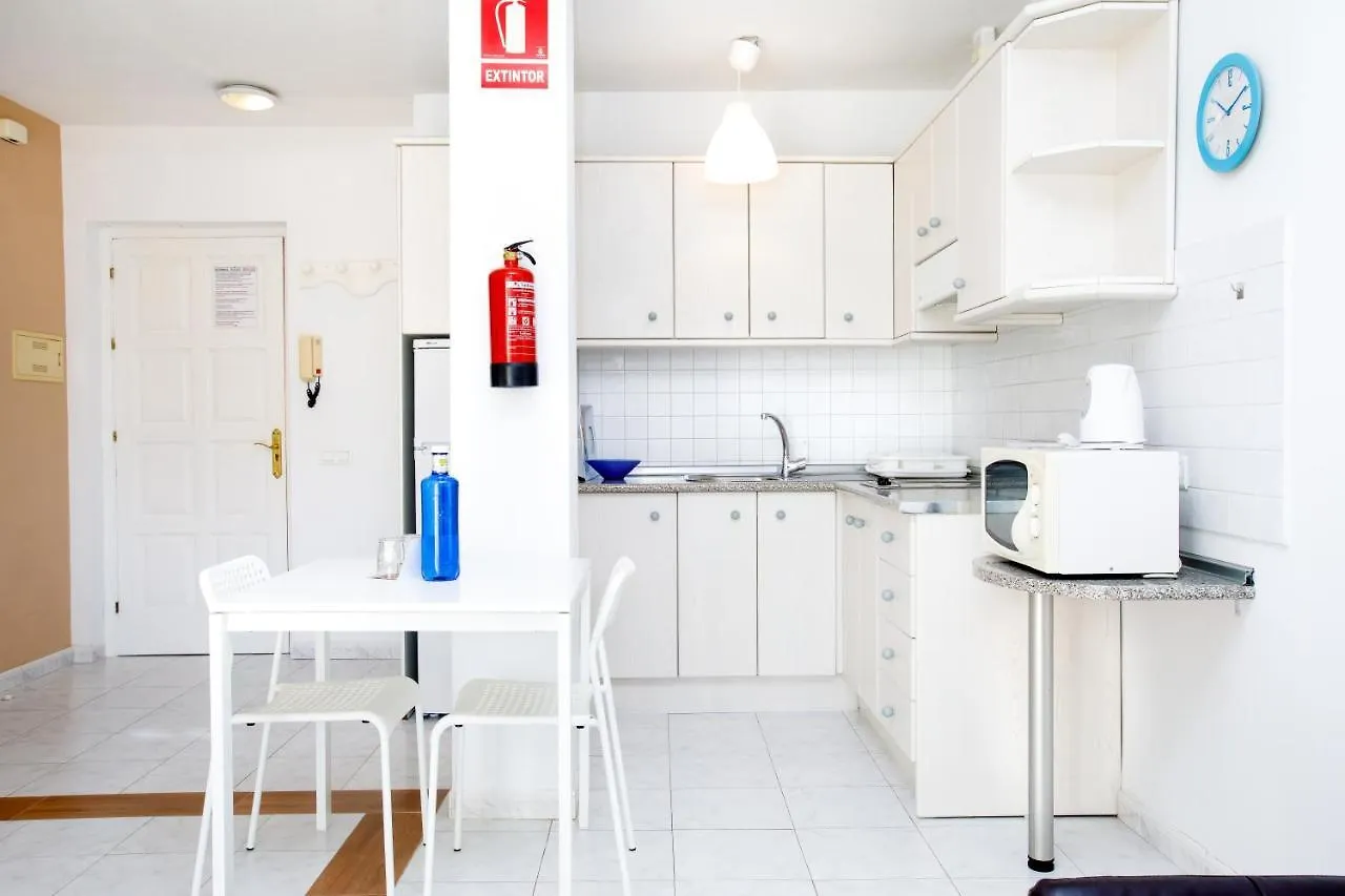 נרחה At Almoraide Rooms Suites (Adults Only) 0*,