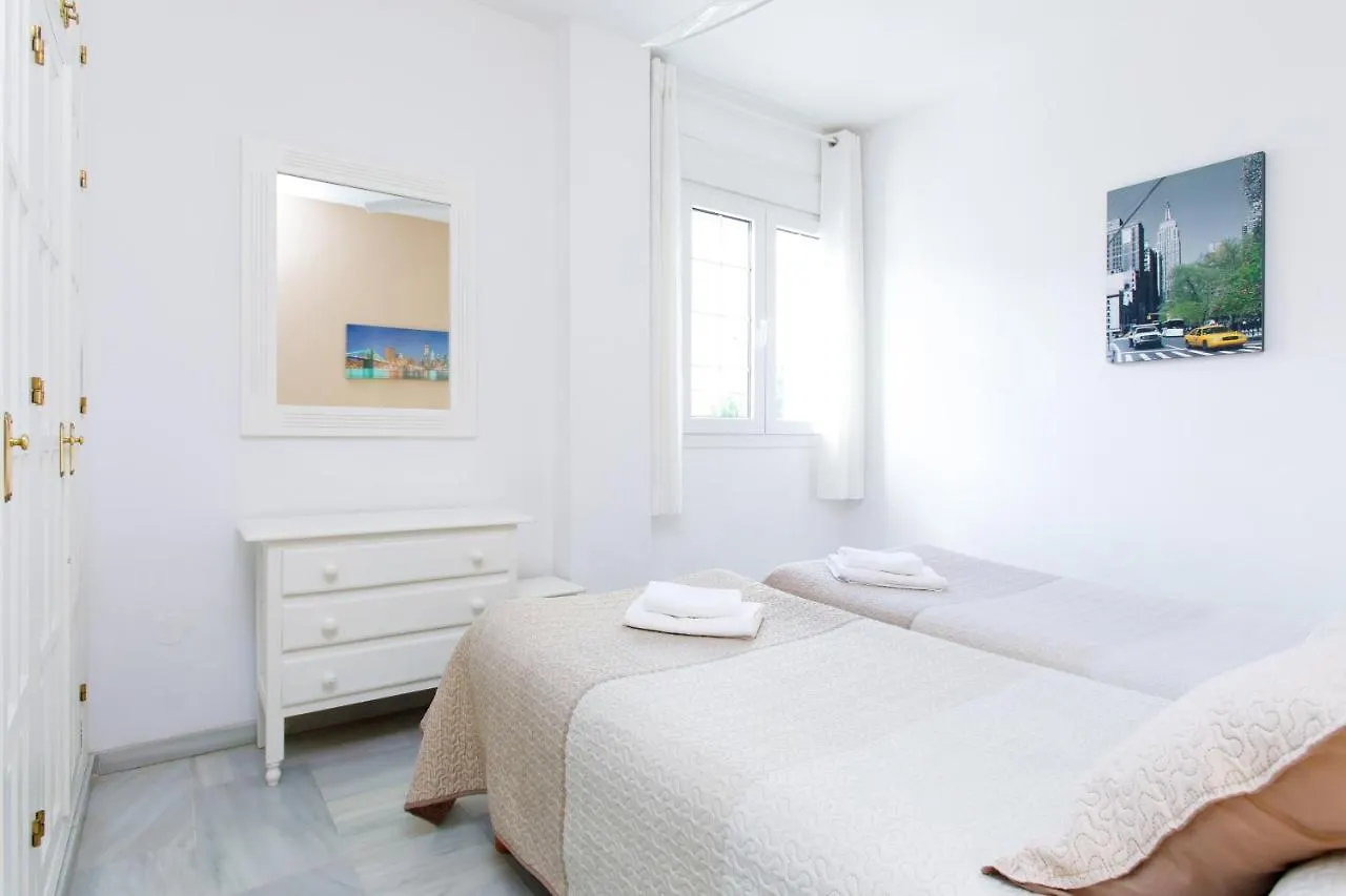 נרחה At Almoraide Rooms Suites (Adults Only) 0*,